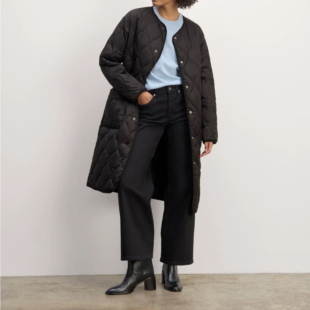 THE LONG QUILTED LINER BY EVERLANE IN XXL. ONLY WORN ONCE.